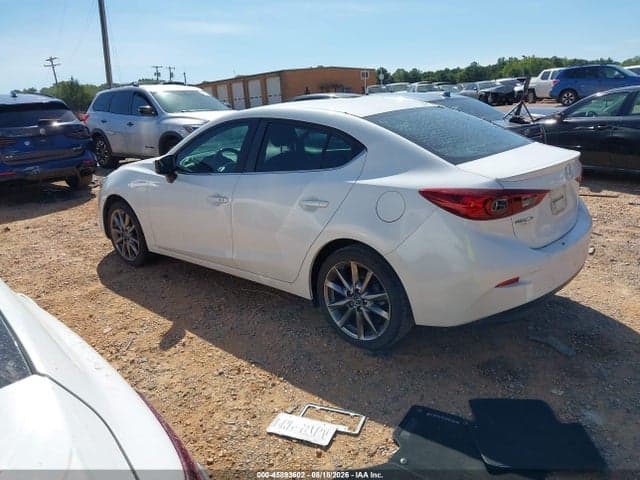 2018 MAZDA MAZDA3 TOURING 3