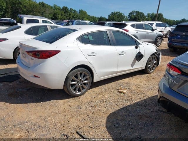 2018 MAZDA MAZDA3 TOURING 4