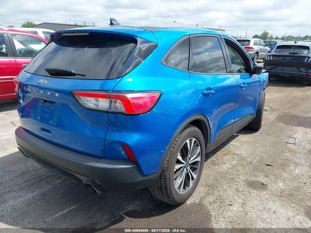 2021 FORD ESCAPE SE 4