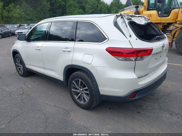 2019 TOYOTA HIGHLANDER SE/XLE 3