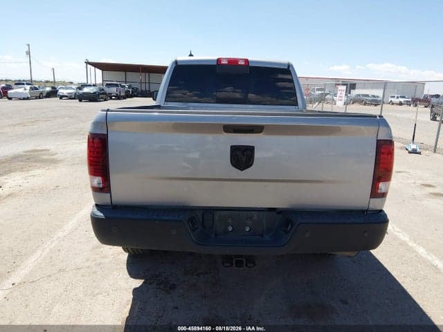 2019 RAM 1500 CLASSIC WARLOCK 4X2 6'4 BOX 17