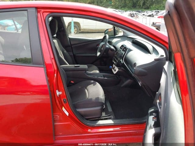 2017 TOYOTA PRIUS TWO 5