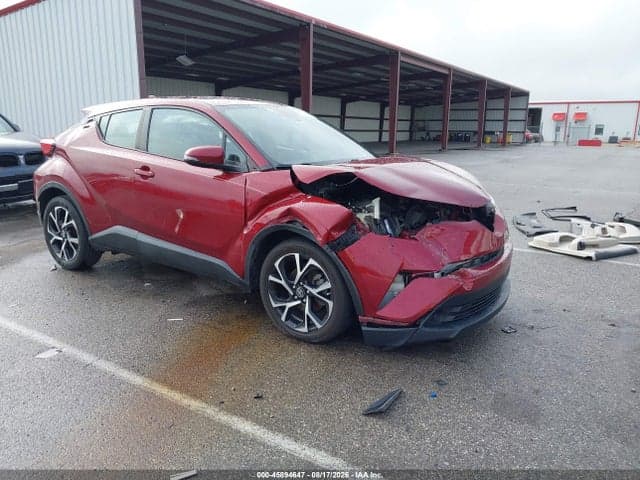 2018 TOYOTA C-HR XLE 1