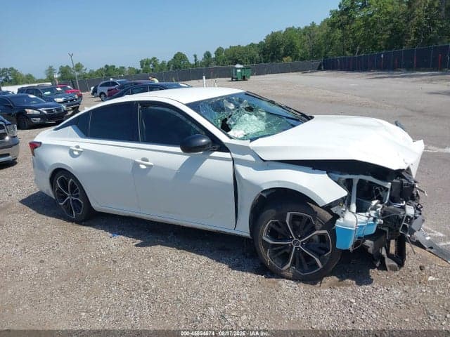 2023 NISSAN ALTIMA SR FWD
