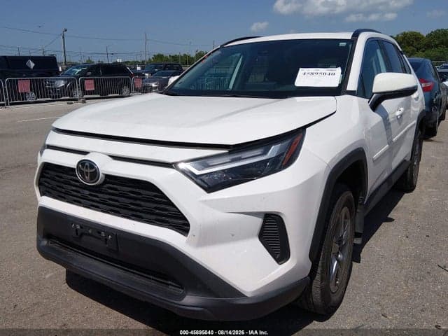 2024 TOYOTA RAV4 XLE 2