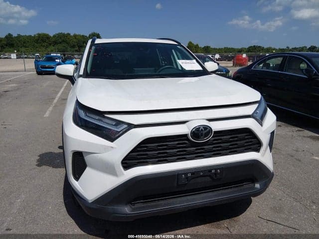 2024 TOYOTA RAV4 XLE 12