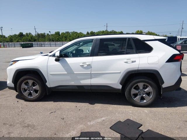 2024 TOYOTA RAV4 XLE 14