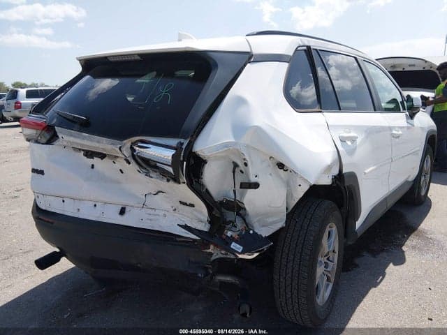 2024 TOYOTA RAV4 XLE 6