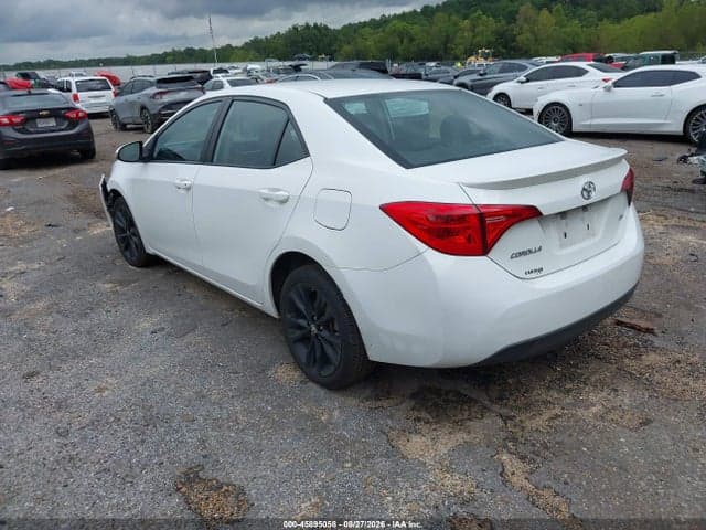 2017 TOYOTA COROLLA SE 3