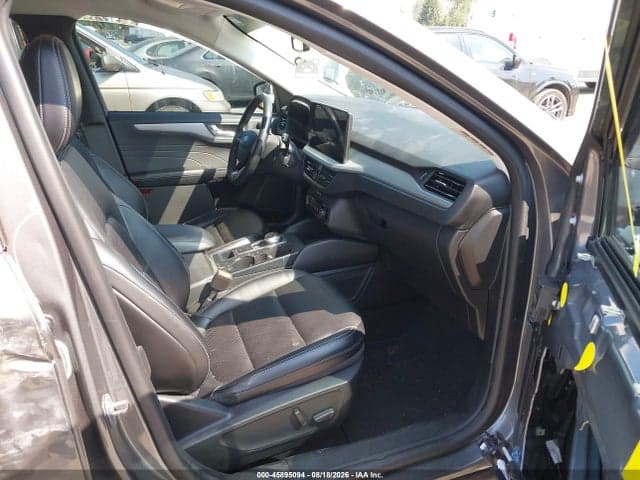 2023 FORD ESCAPE PLATINUM 5