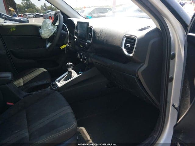 2020 HYUNDAI VENUE SEL 5