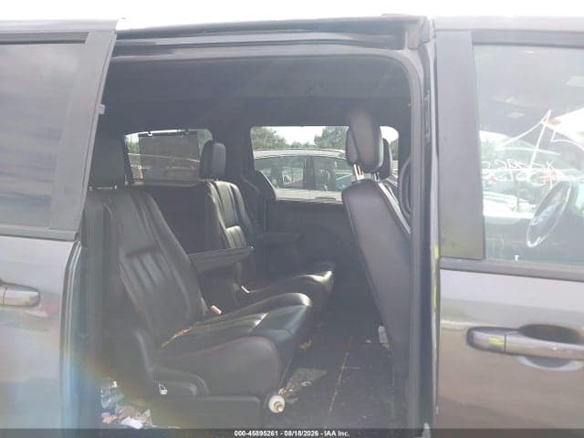 2017 DODGE GRAND CARAVAN GT 8