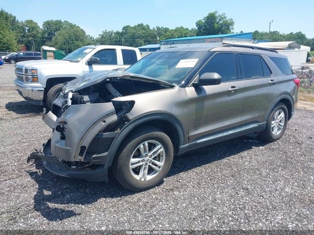 2021 FORD EXPLORER XLT 2