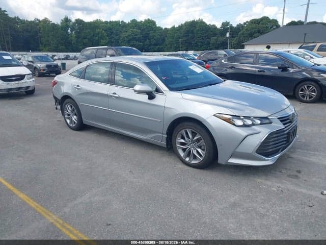 2019 TOYOTA AVALON XLE 1