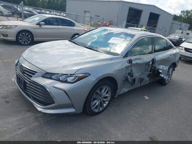 2019 TOYOTA AVALON XLE 2