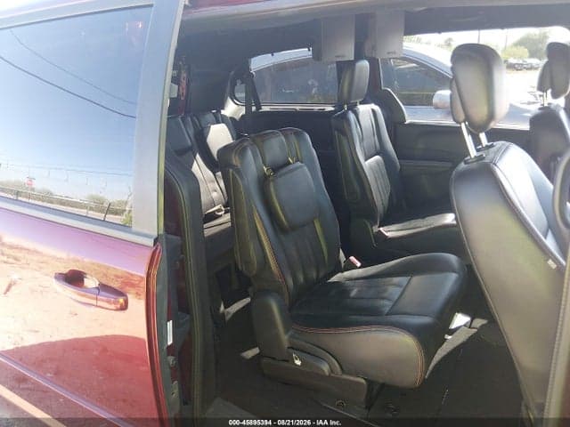 2017 DODGE GRAND CARAVAN GT 8