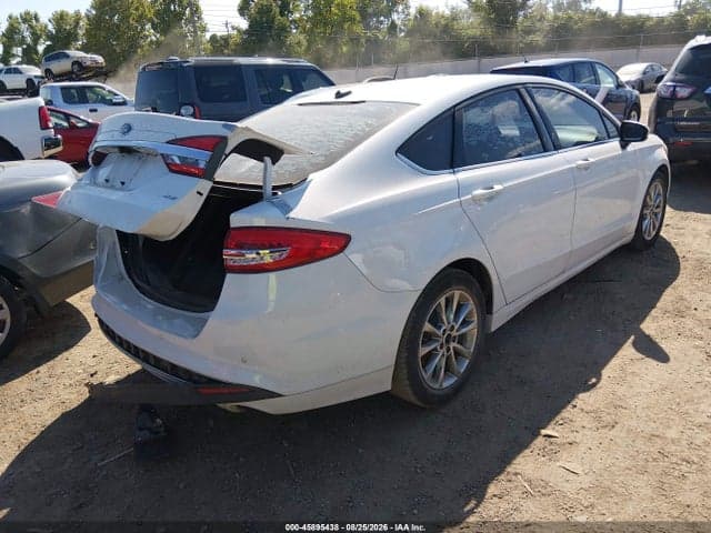 2017 FORD FUSION SE 4