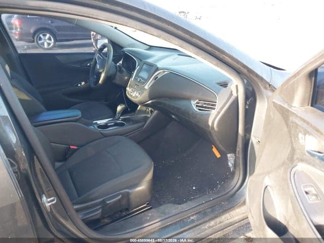 2017 CHEVROLET MALIBU 1LT 5