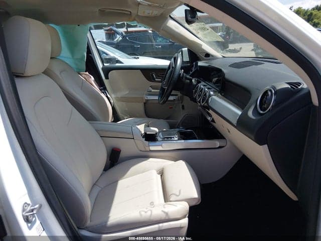 2020 MERCEDES-BENZ GLB 250 4MATIC 5