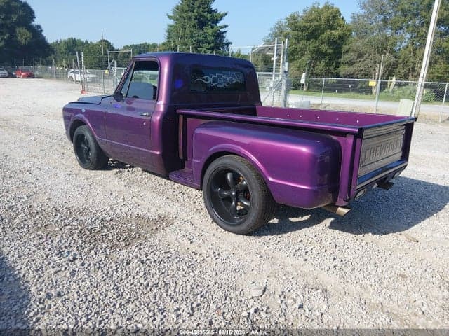 1967 CHEVROLET C10 3