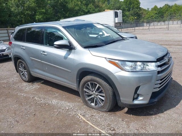 2018 TOYOTA HIGHLANDER XLE 1