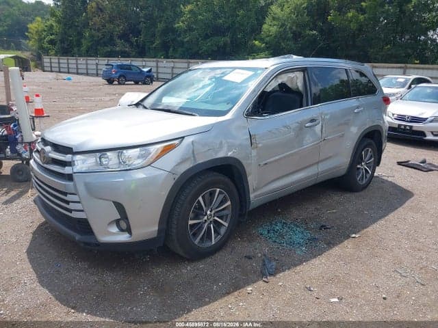 2018 TOYOTA HIGHLANDER XLE 2