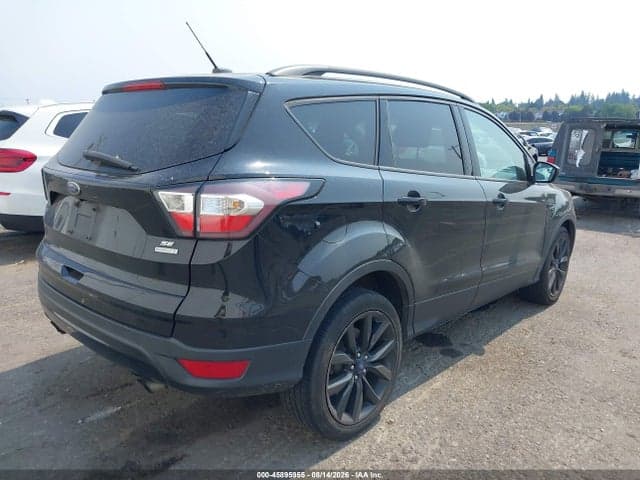 2017 FORD ESCAPE SE 4