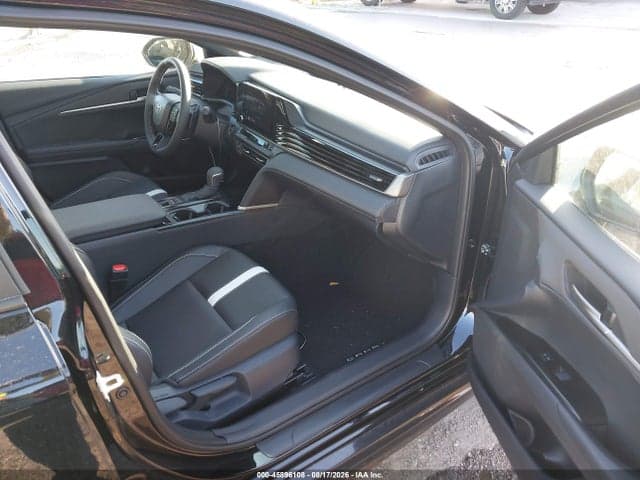 2026 TOYOTA CAMRY SE 5