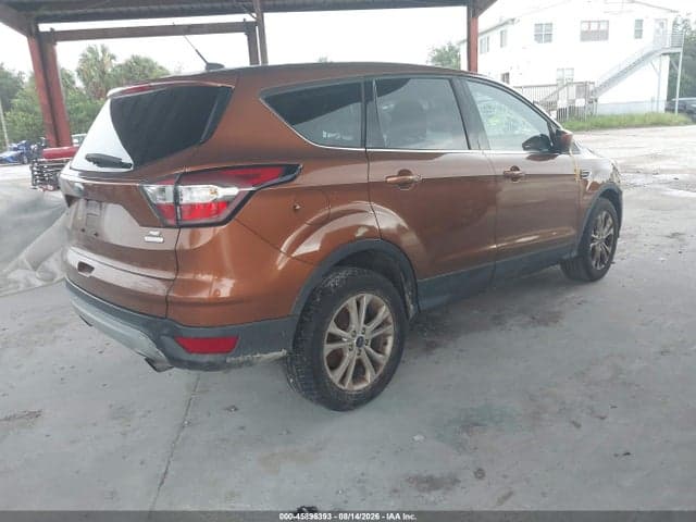 2017 FORD ESCAPE SE 4