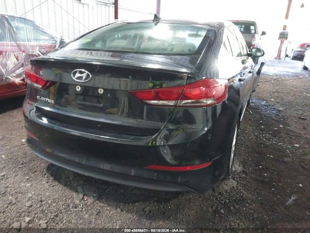 2017 HYUNDAI ELANTRA SE 4