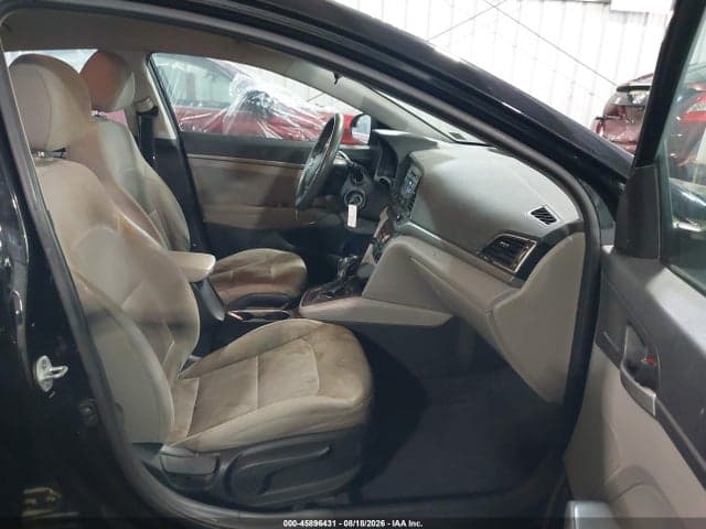 2017 HYUNDAI ELANTRA SE 5