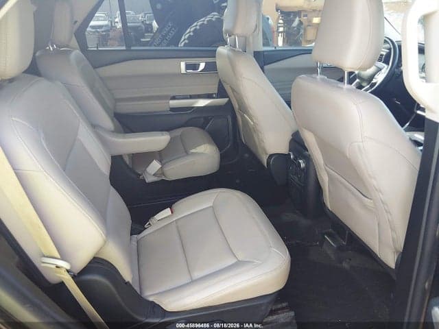 2023 FORD EXPLORER XLT 8