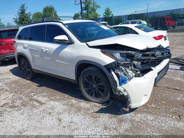2019 TOYOTA HIGHLANDER SE 1