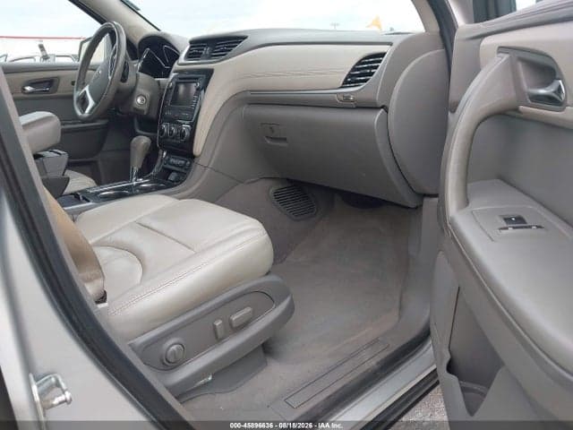 2017 CHEVROLET TRAVERSE LT 5