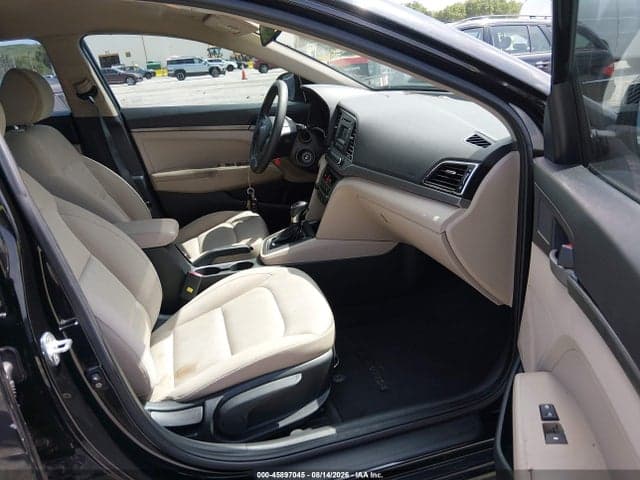 2017 HYUNDAI ELANTRA SE 5