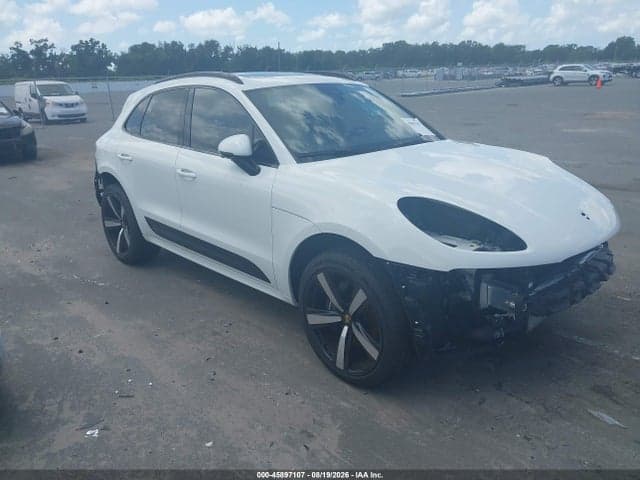 2023 PORSCHE MACAN T 1