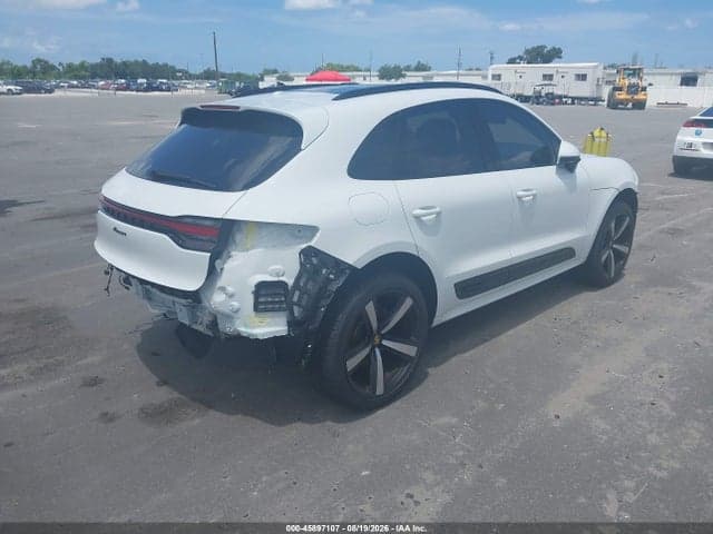 2023 PORSCHE MACAN T 4