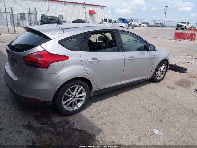 2017 FORD FOCUS SE 4
