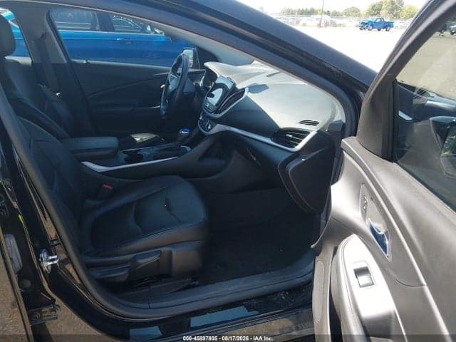 2017 CHEVROLET VOLT LT 5