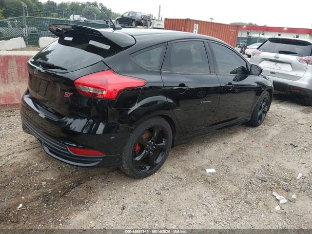 2017 FORD FOCUS ST 4