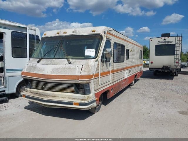 1985 CHEVROLET P30 2