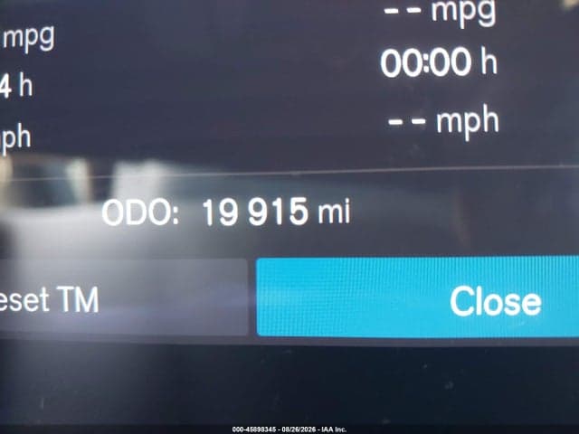 2025 VOLVO XC40 B5 PLUS DARK THEME 7