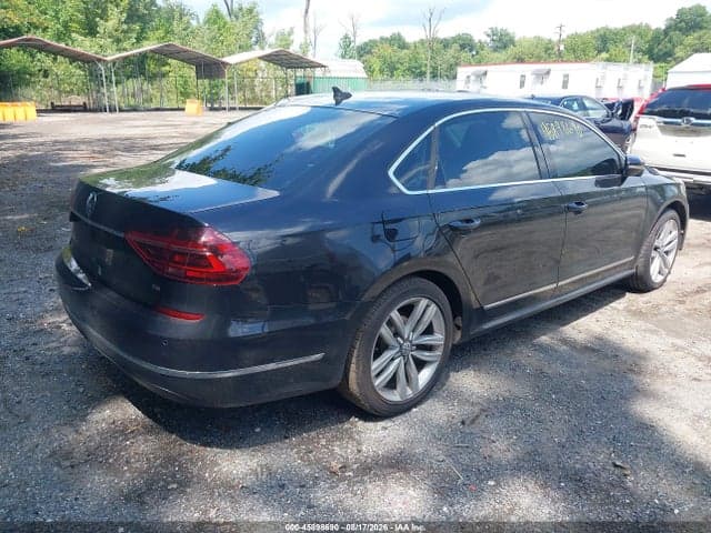 2017 VOLKSWAGEN PASSAT 1.8T SE 4