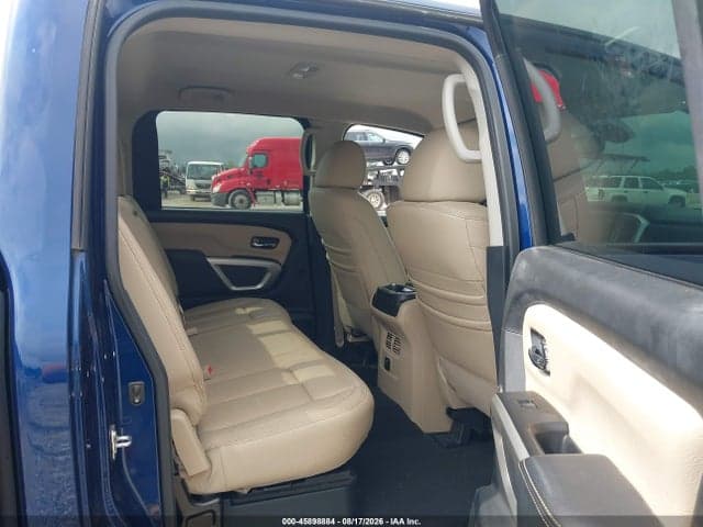 2018 NISSAN TITAN SL 8