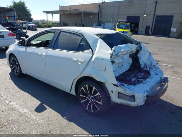 2019 TOYOTA COROLLA SE 3
