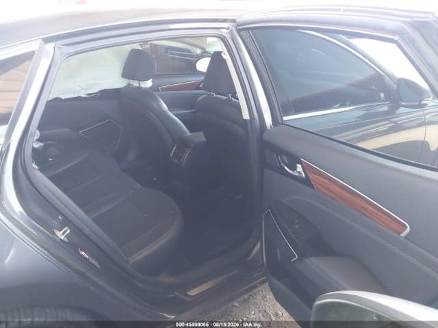 2017 KIA CADENZA PREMIUM 8