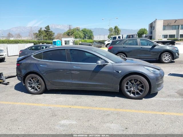 2018 TESLA MODEL 3 LONG RANGE/PERFORMANCE 14