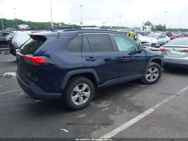2019 TOYOTA RAV4 XLE 4