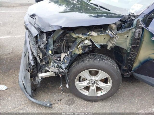 2019 TOYOTA RAV4 XLE 6