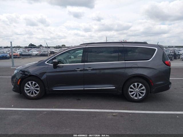 2017 CHRYSLER PACIFICA TOURING-L 14